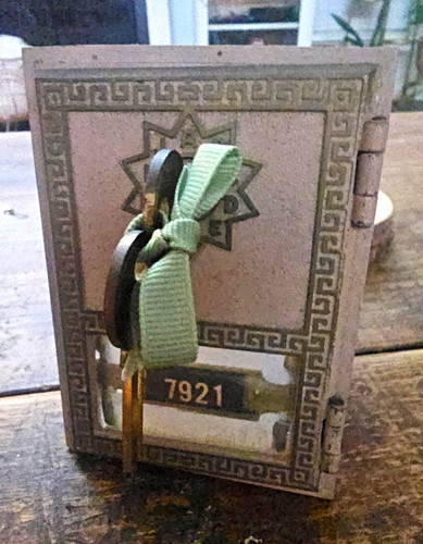 Salsbury vintage locking wall - salsbury,