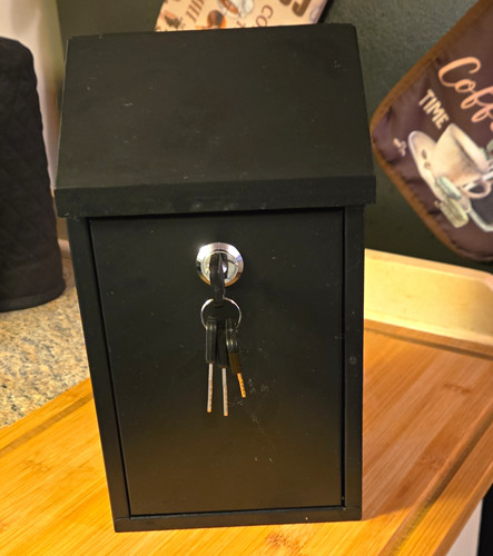 Locking wall mounted mailbox - wall,